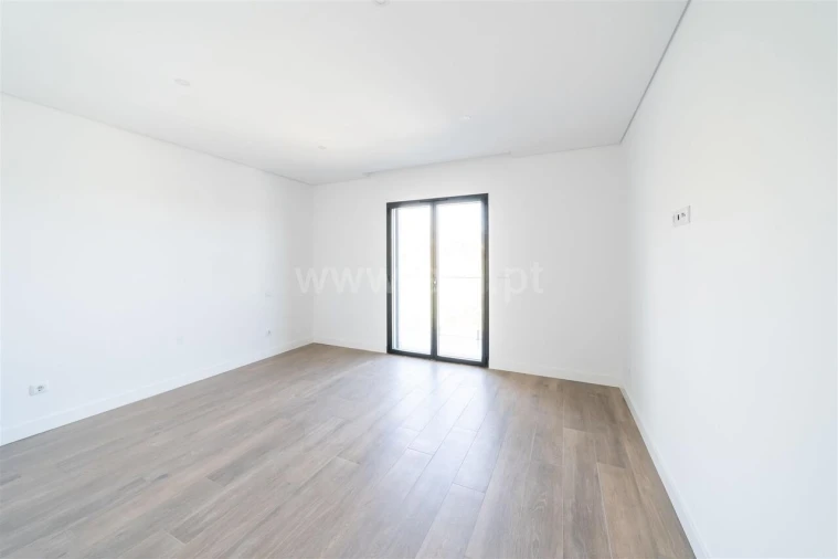 Moradia T4 para Venda em Boidobra Foto 10