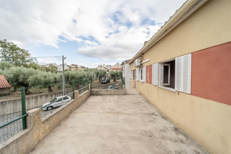 Moradia T4 para Venda em Peraboa Foto 16