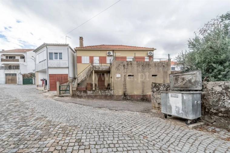 Moradia T4 para Venda em Peraboa Foto 4