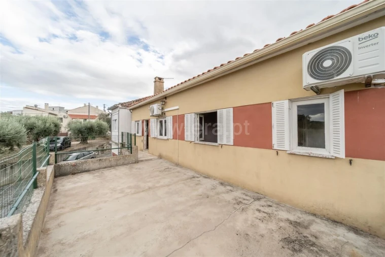 Moradia T4 para Venda em Peraboa Foto 1