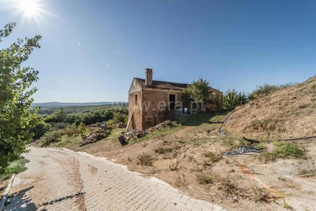 Quinta T2 para Venda em Orjais Foto 5