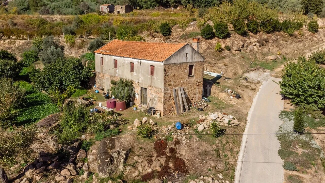 Quinta T2 para Venda em Orjais Foto 1