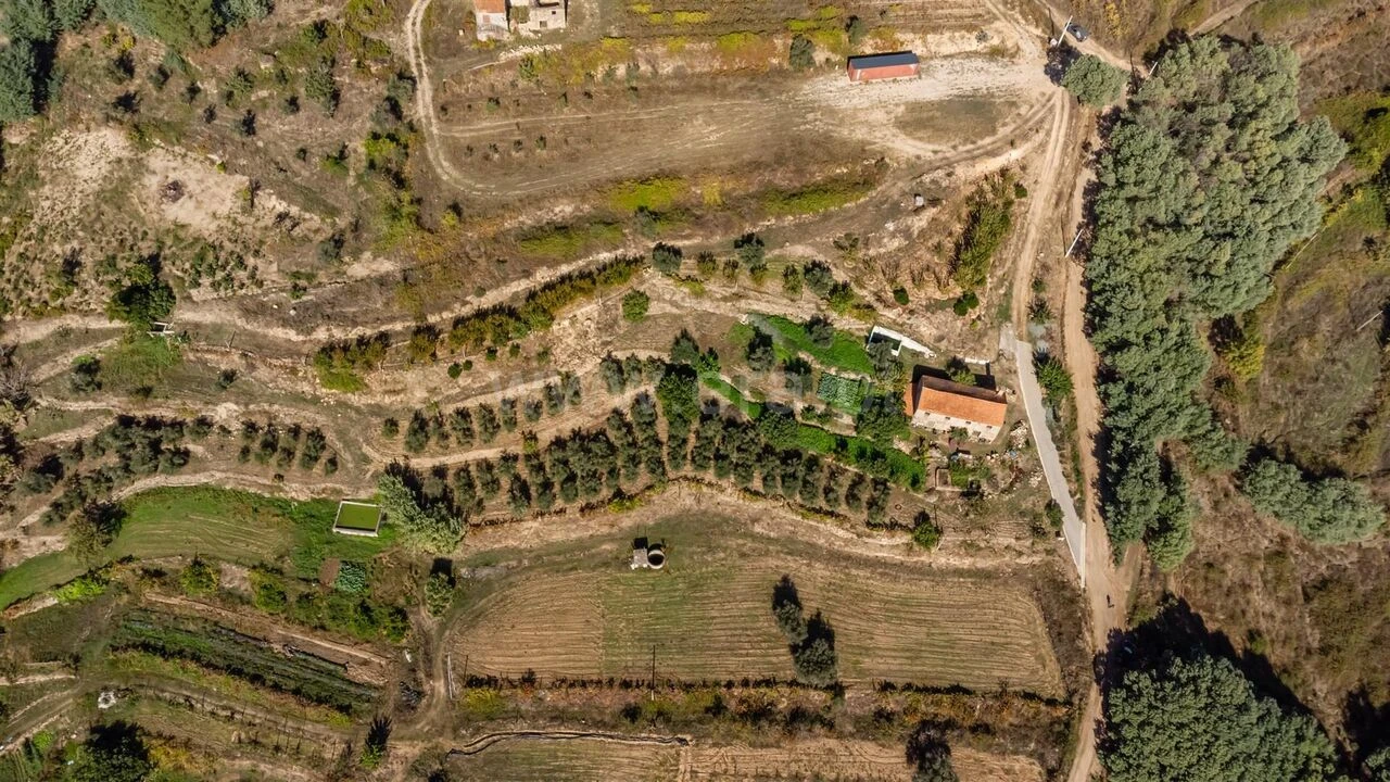 Quinta T2 para Venda em Orjais Foto 3