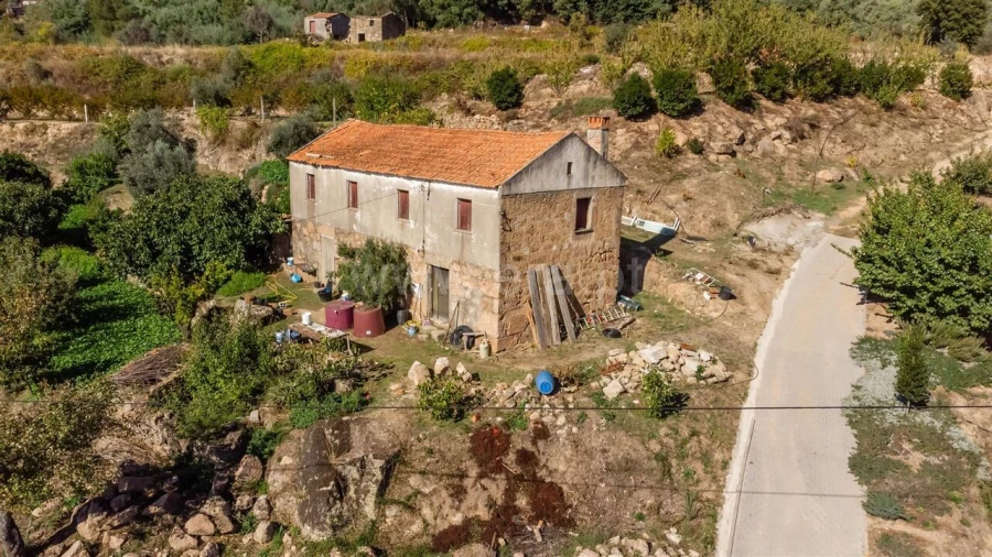 Quinta T2 para Venda em Orjais Foto 1