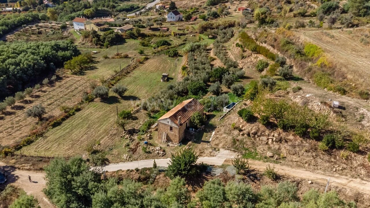 Quinta T2 para Venda em Orjais Foto 4