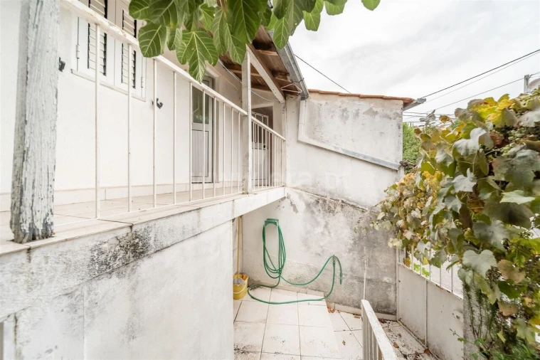 Moradia T3 para Venda em Erada Foto 1