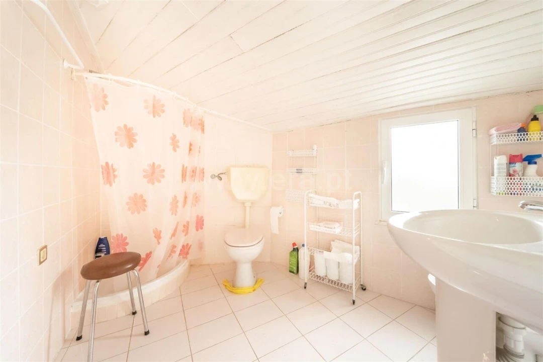 Moradia T3 para Venda em Erada Foto 11