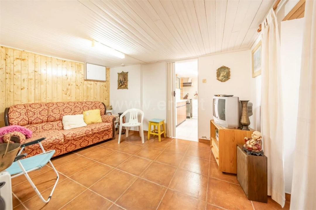 Moradia T3 para Venda em Erada Foto 7