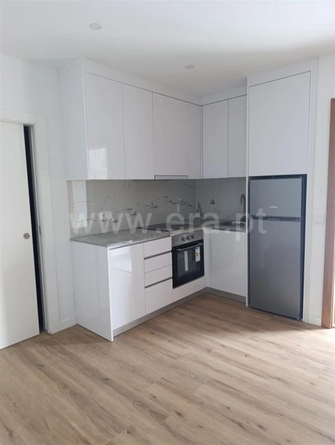 Apartamento T0 para Venda em Tortosendo