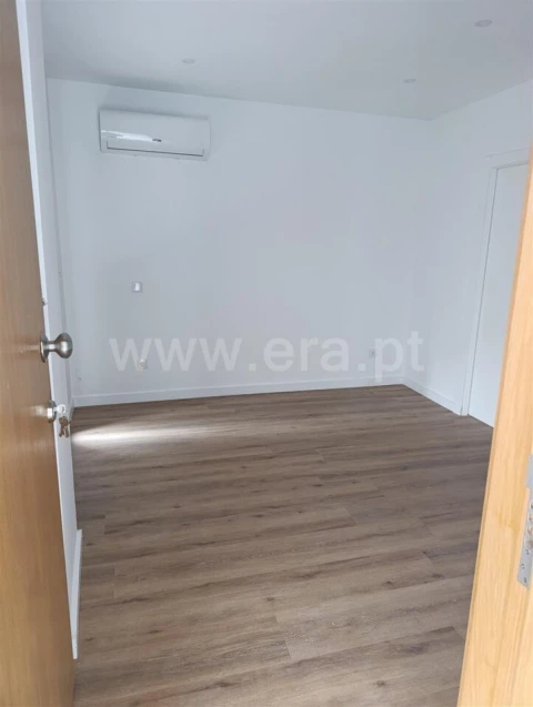 Apartamento T0 para Venda em Tortosendo