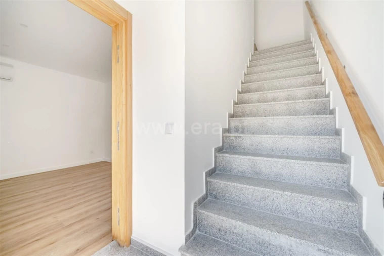 Apartamento T0 para Venda em Tortosendo Foto 5
