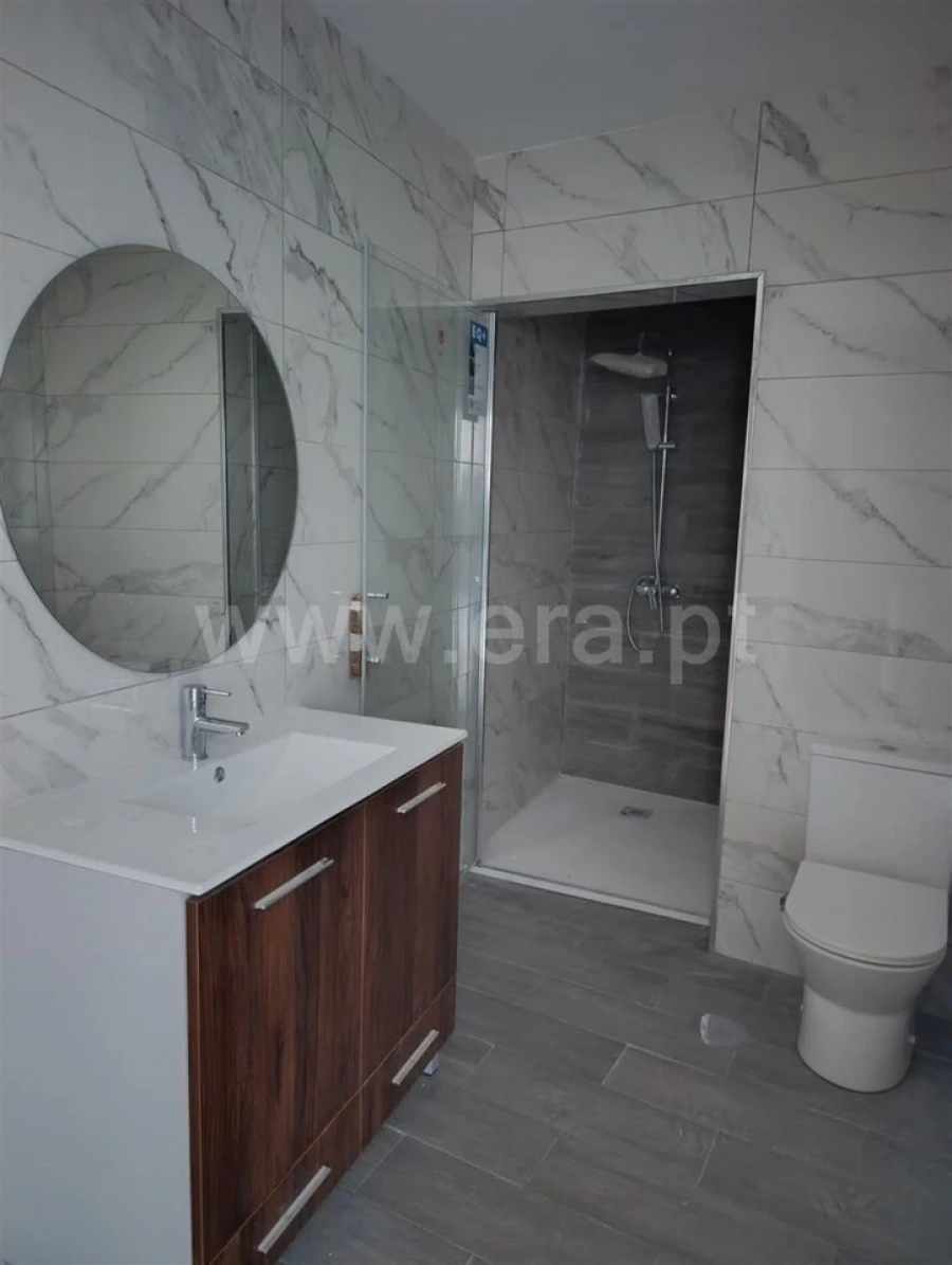 Apartamento T0 para Venda em Tortosendo Foto 3