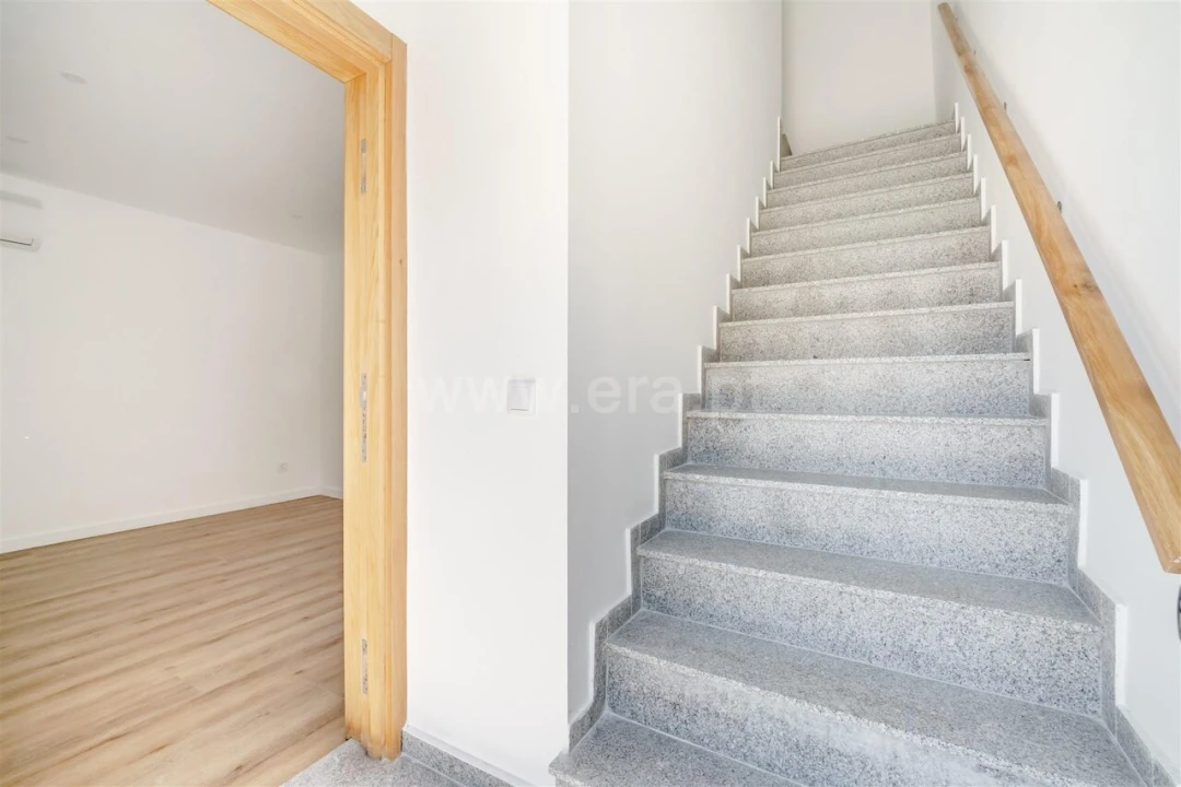 Apartamento T0 para Venda em Tortosendo Foto 5