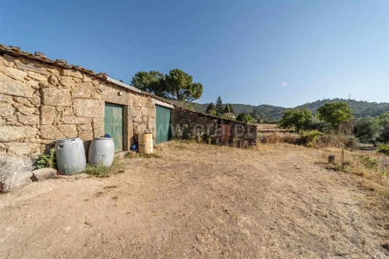 Terreno para Venda em Pero Viseu Foto 1