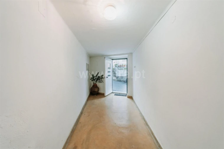 Prédio para Venda em Tortosendo Foto 2