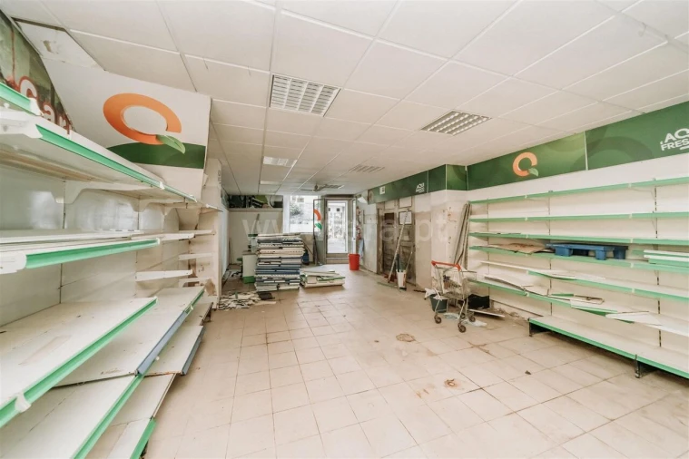 Prédio para Venda em Tortosendo Foto 16