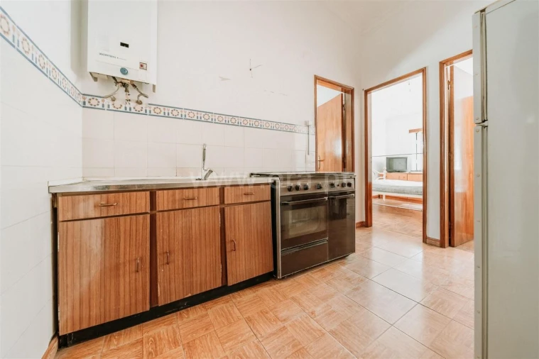 Prédio para Venda em Tortosendo Foto 11