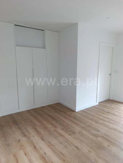 Apartamento T1 para Venda em Tortosendo