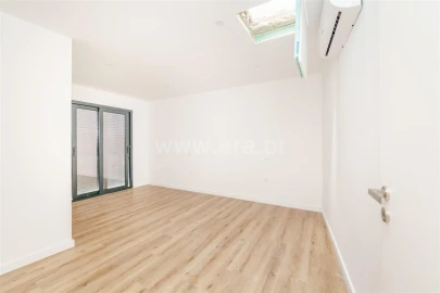 Apartamento T1 para Venda em Tortosendo