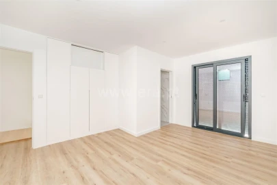 Apartamento T1 para Venda em Tortosendo