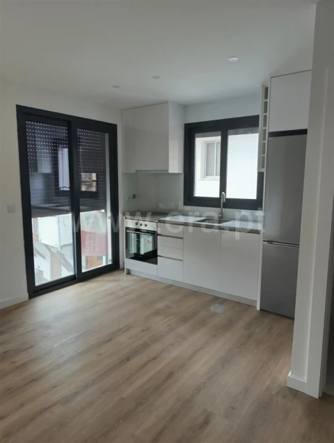 Apartamento T1 para Venda em Tortosendo