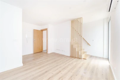 Apartamento T1 para Venda em Tortosendo