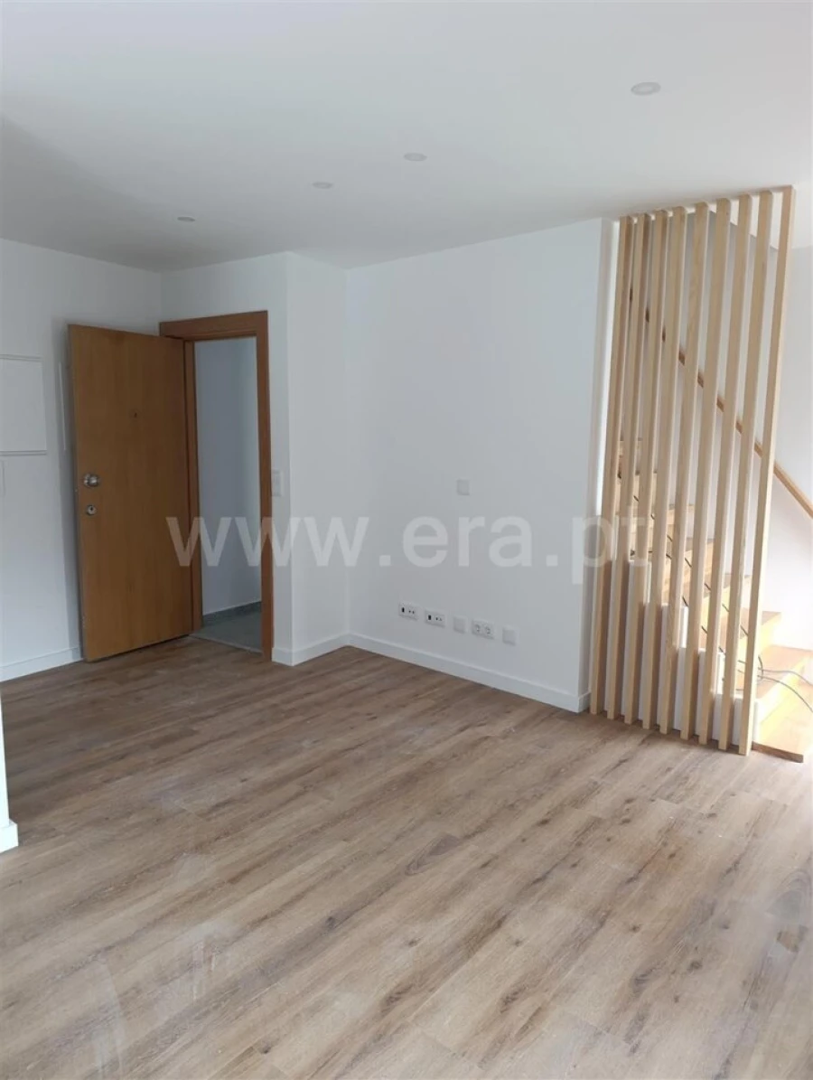 Apartamento T1 para Venda em Tortosendo Foto 4