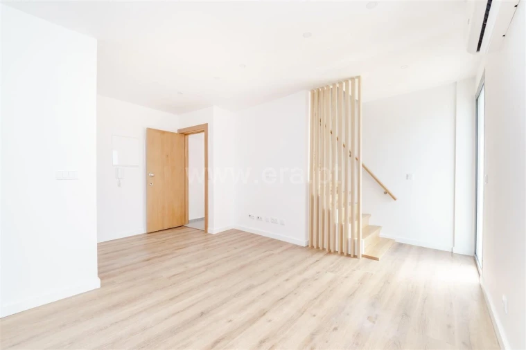 Apartamento T1 para Venda em Tortosendo Foto 3