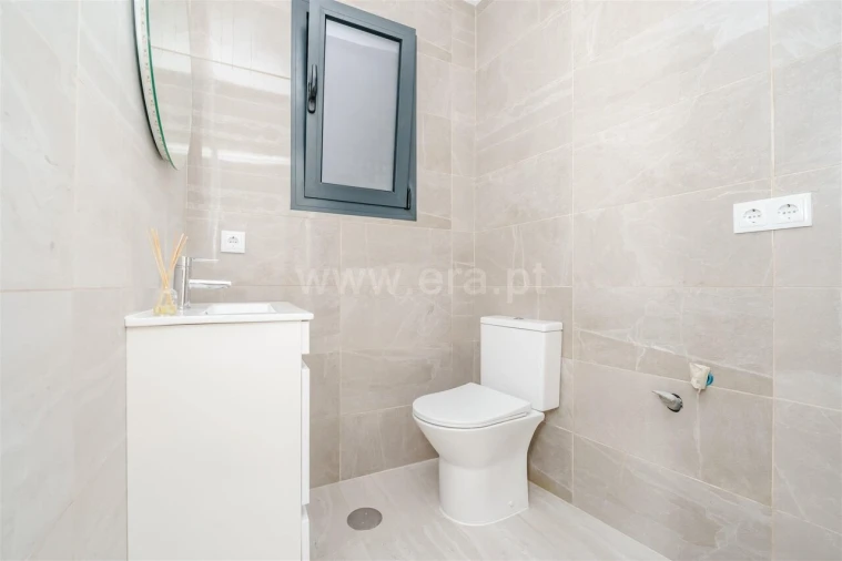 Apartamento T1 para Venda em Tortosendo Foto 2