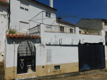 Moradia T4 para Venda em Erada