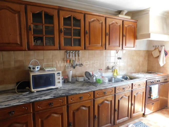 Moradia T4 para Venda em Erada Foto 2