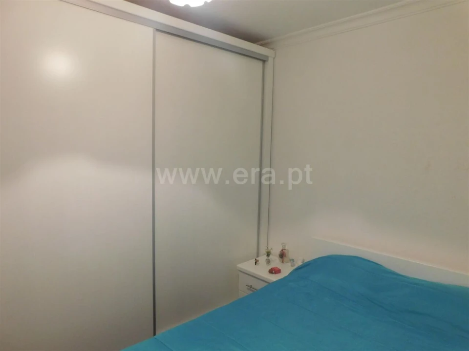 Moradia T4 para Venda em Erada Foto 11