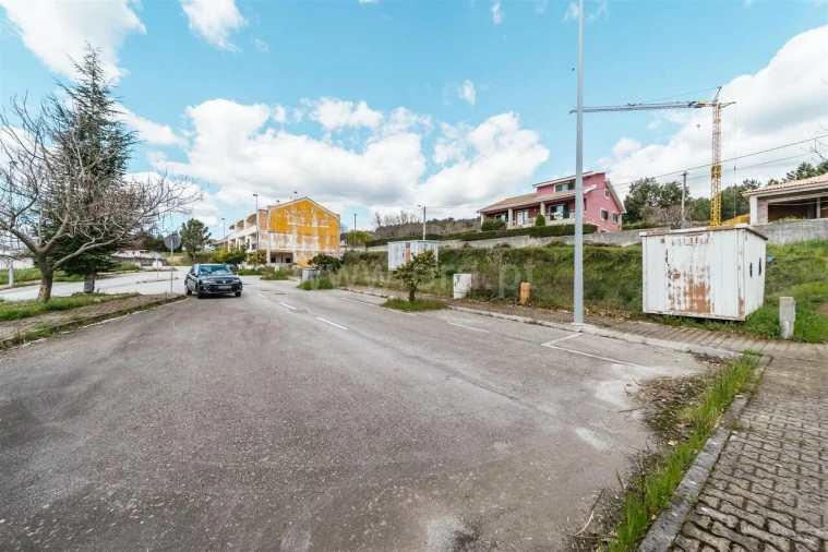 Terreno para Venda em Tortosendo Foto 12