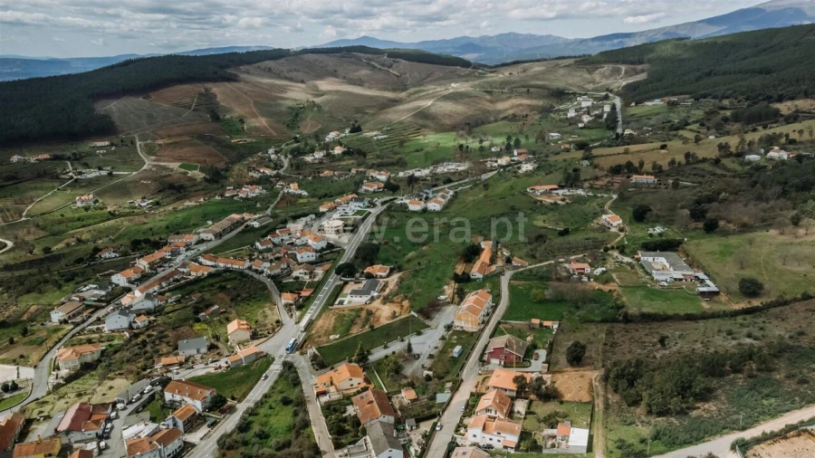 Terreno para Venda em Tortosendo Foto 3