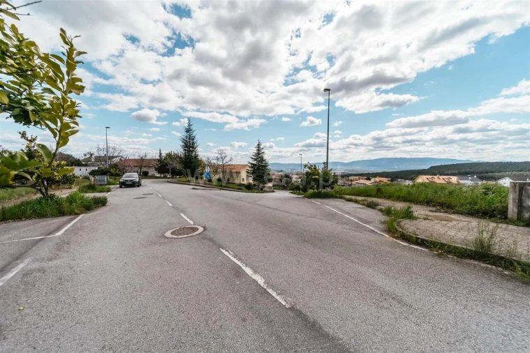 Terreno para Venda em Tortosendo Foto 14