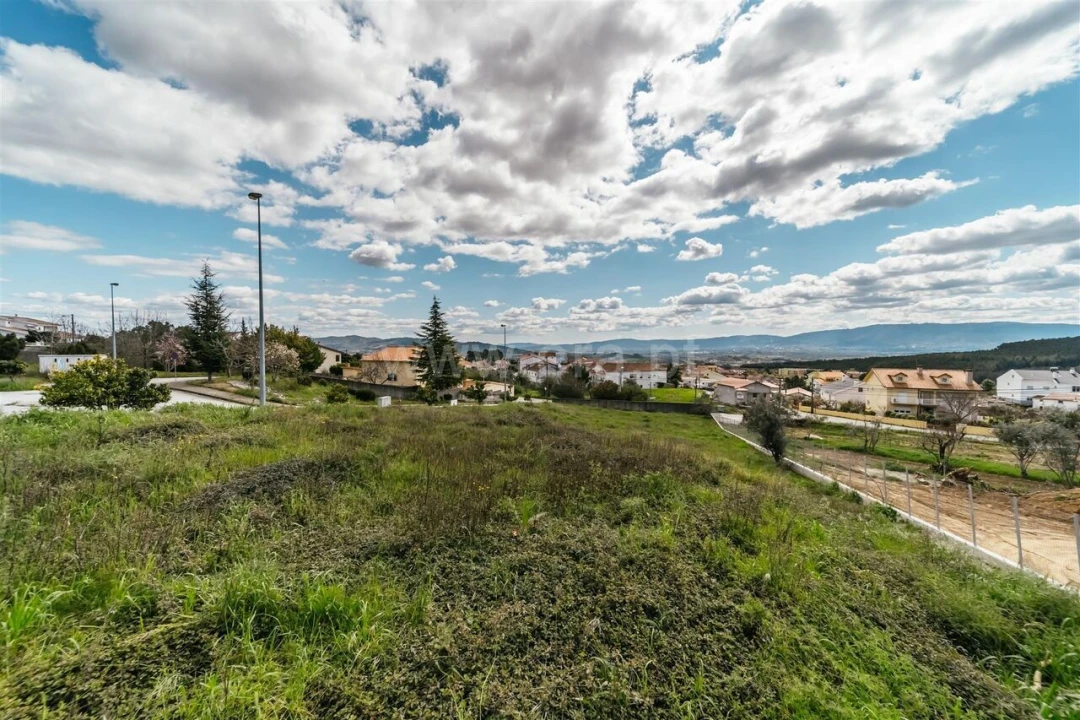 Terreno para Venda em Tortosendo Foto 5
