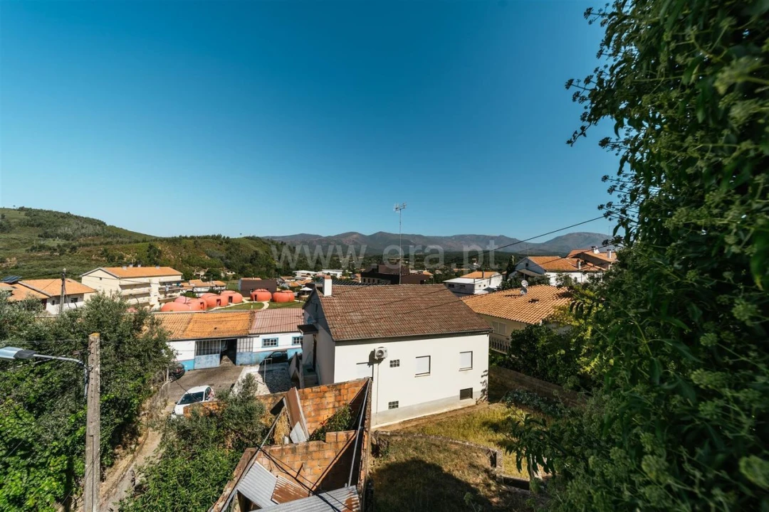 Moradia T4 para Venda em Paul Foto 7