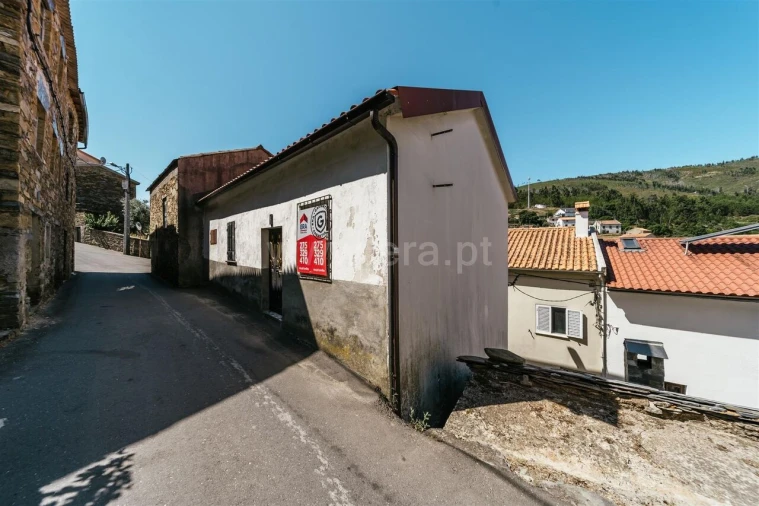 Moradia T3 para Venda em Sobral de São Miguel Foto 6