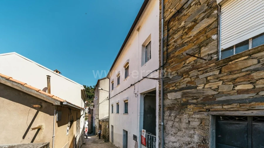Moradia T3 para Venda em Sobral de São Miguel