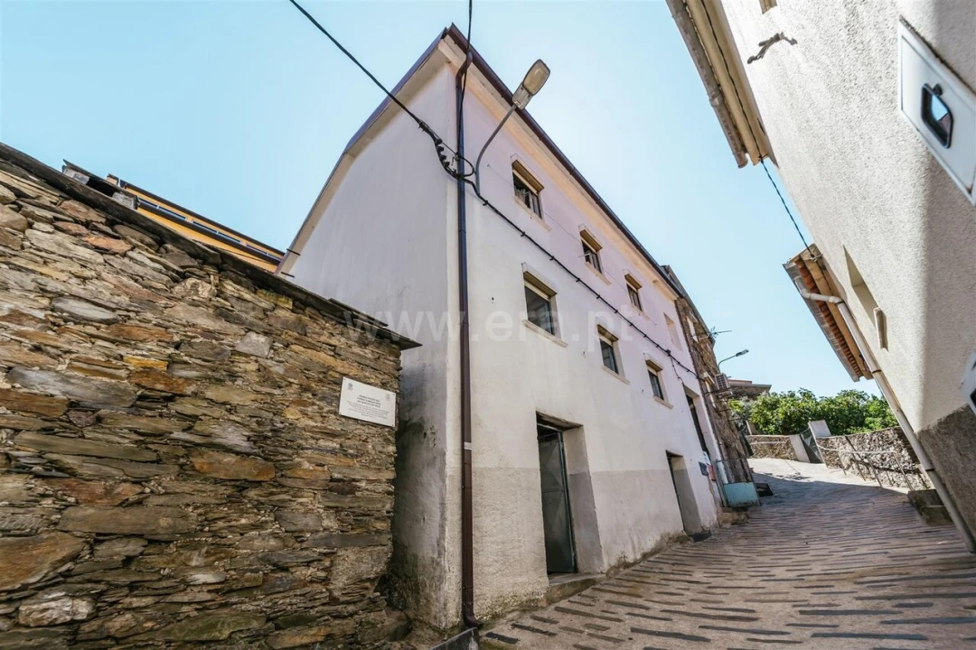 Moradia T3 para Venda em Sobral de São Miguel Foto 2