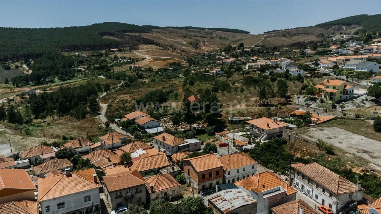 Moradia T2 para Venda em Tortosendo Foto 8