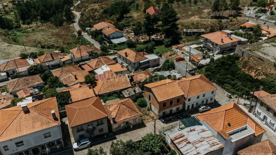 Moradia T2 para Venda em Tortosendo Foto 7