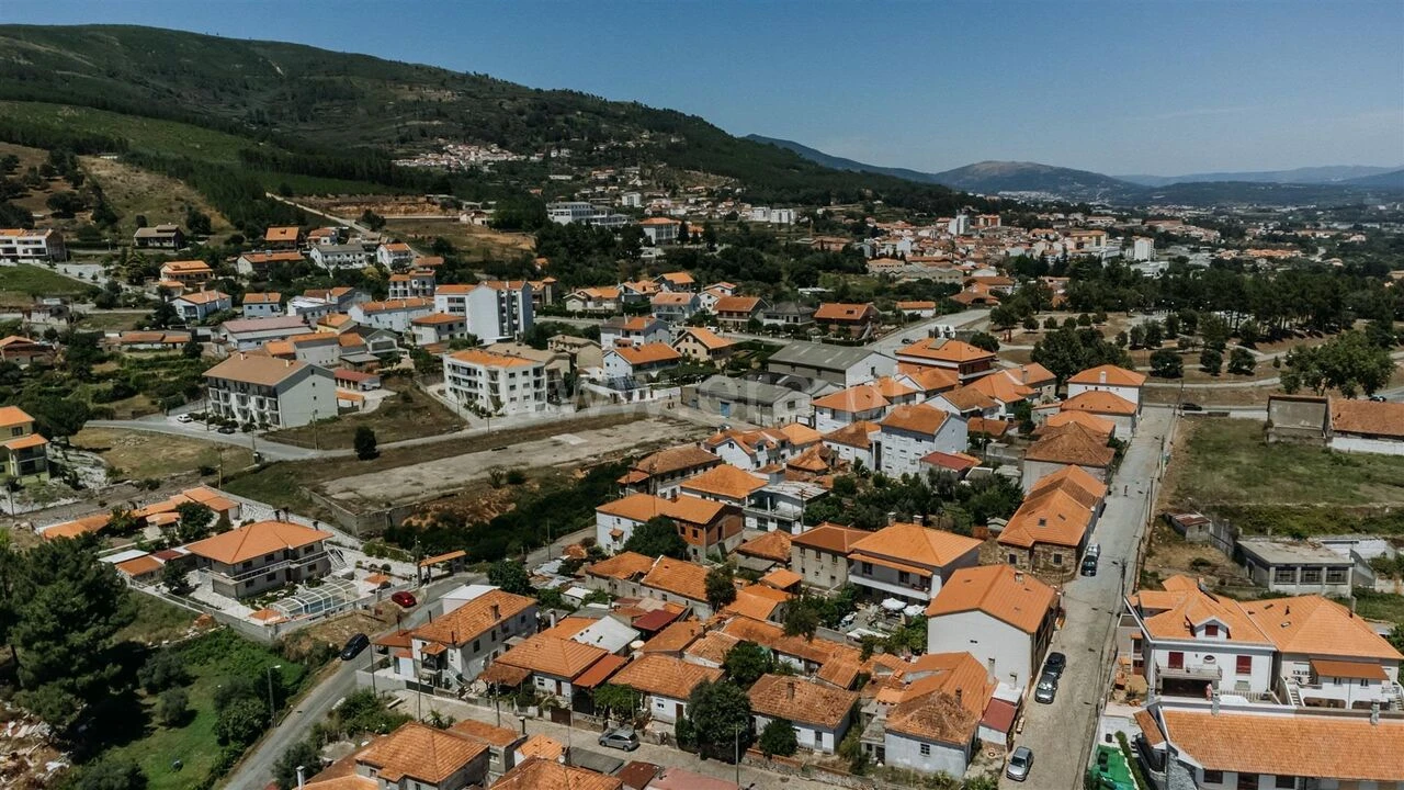 Moradia T2 para Venda em Tortosendo Foto 12