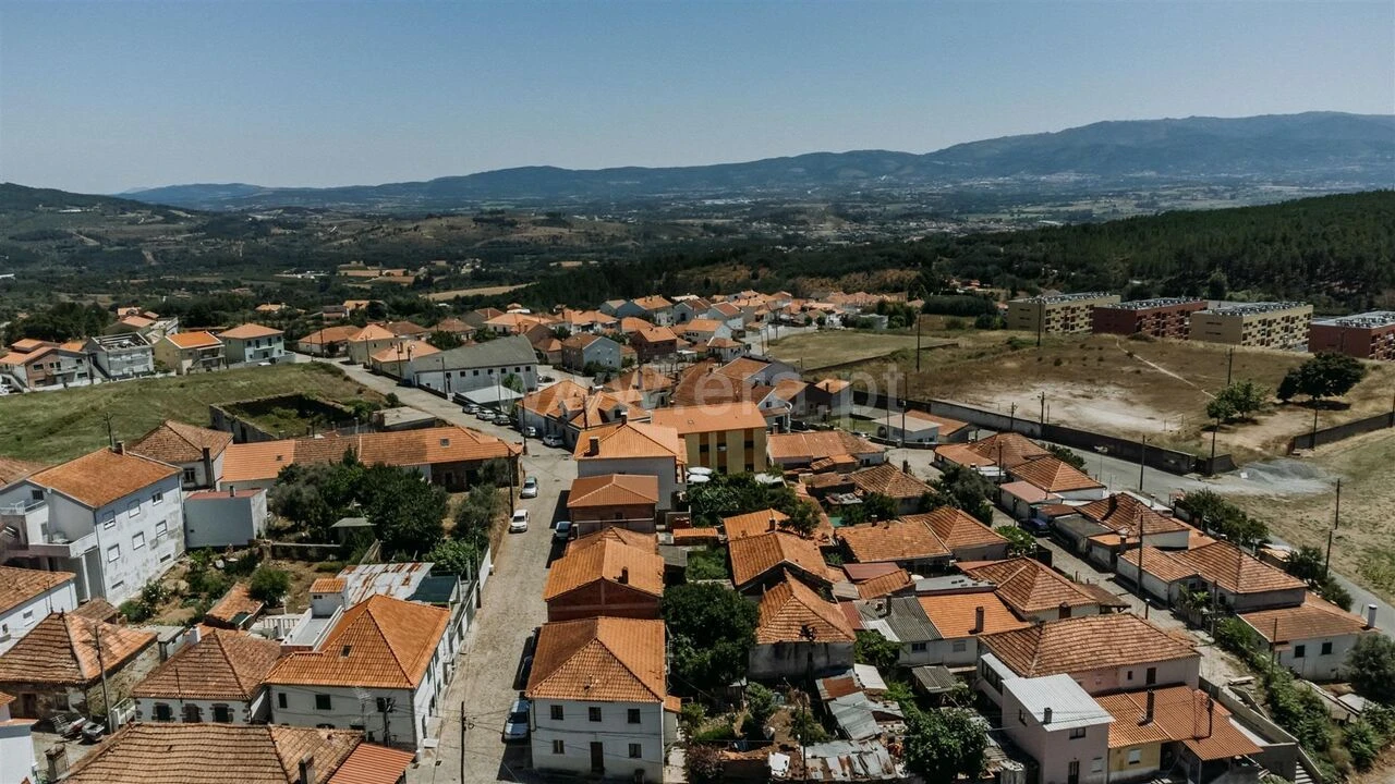 Moradia T2 para Venda em Tortosendo Foto 9