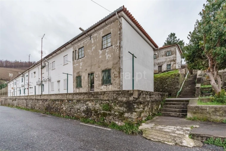 Moradia T2 para Venda em Aldeia de São Francisco de Assis Foto 1