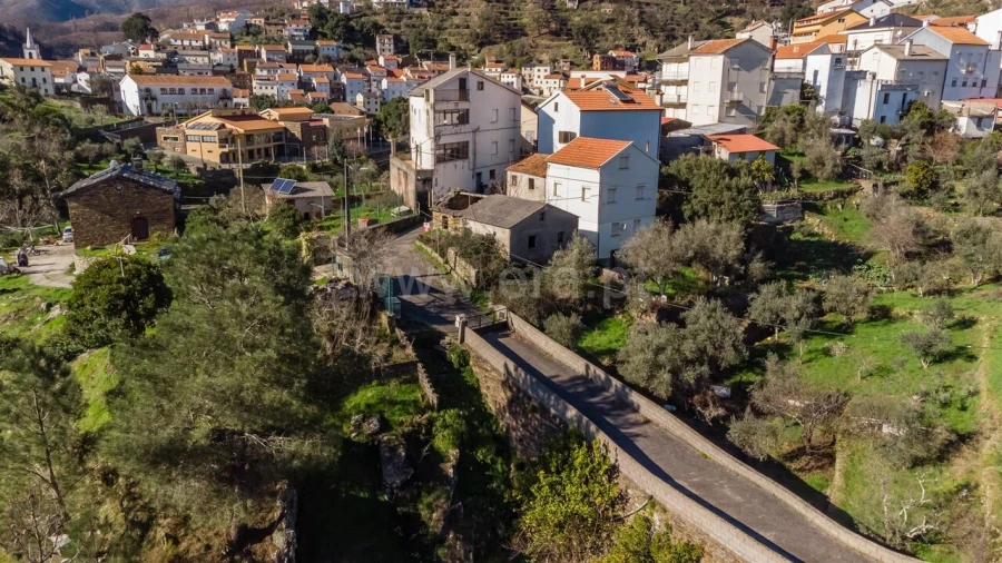 Moradia T3 para Venda em Sobral de São Miguel Foto 1