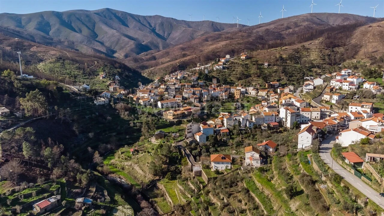 Moradia T3 para Venda em Sobral de São Miguel Foto 16