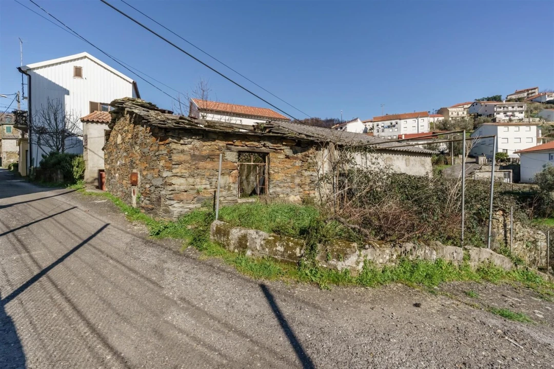 Moradia T3 para Venda em Sobral de São Miguel Foto 8