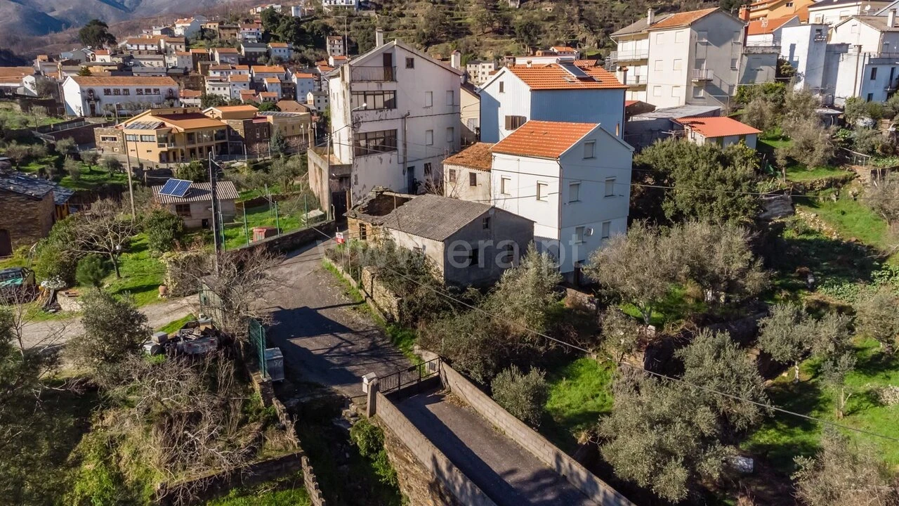 Moradia T3 para Venda em Sobral de São Miguel Foto 19