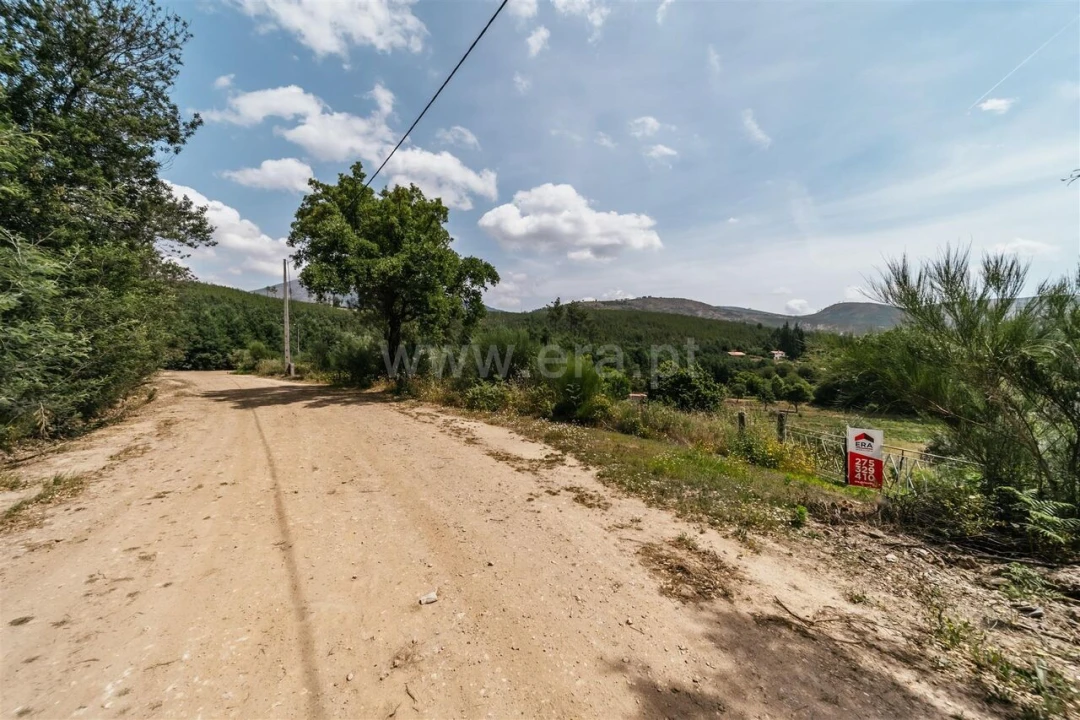 Quinta T0 para Venda em Cortes do Meio Foto 10